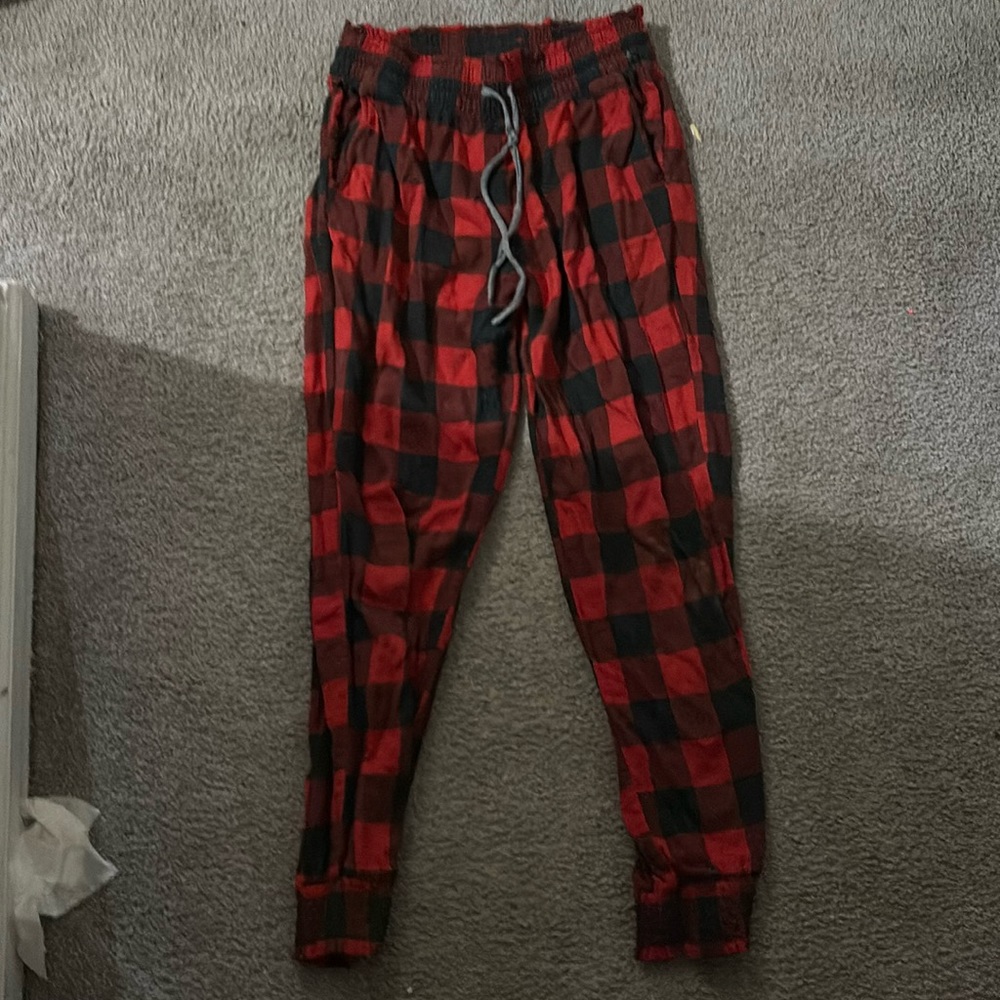 Pajama pants, they are plaid in the size XS from aerie.